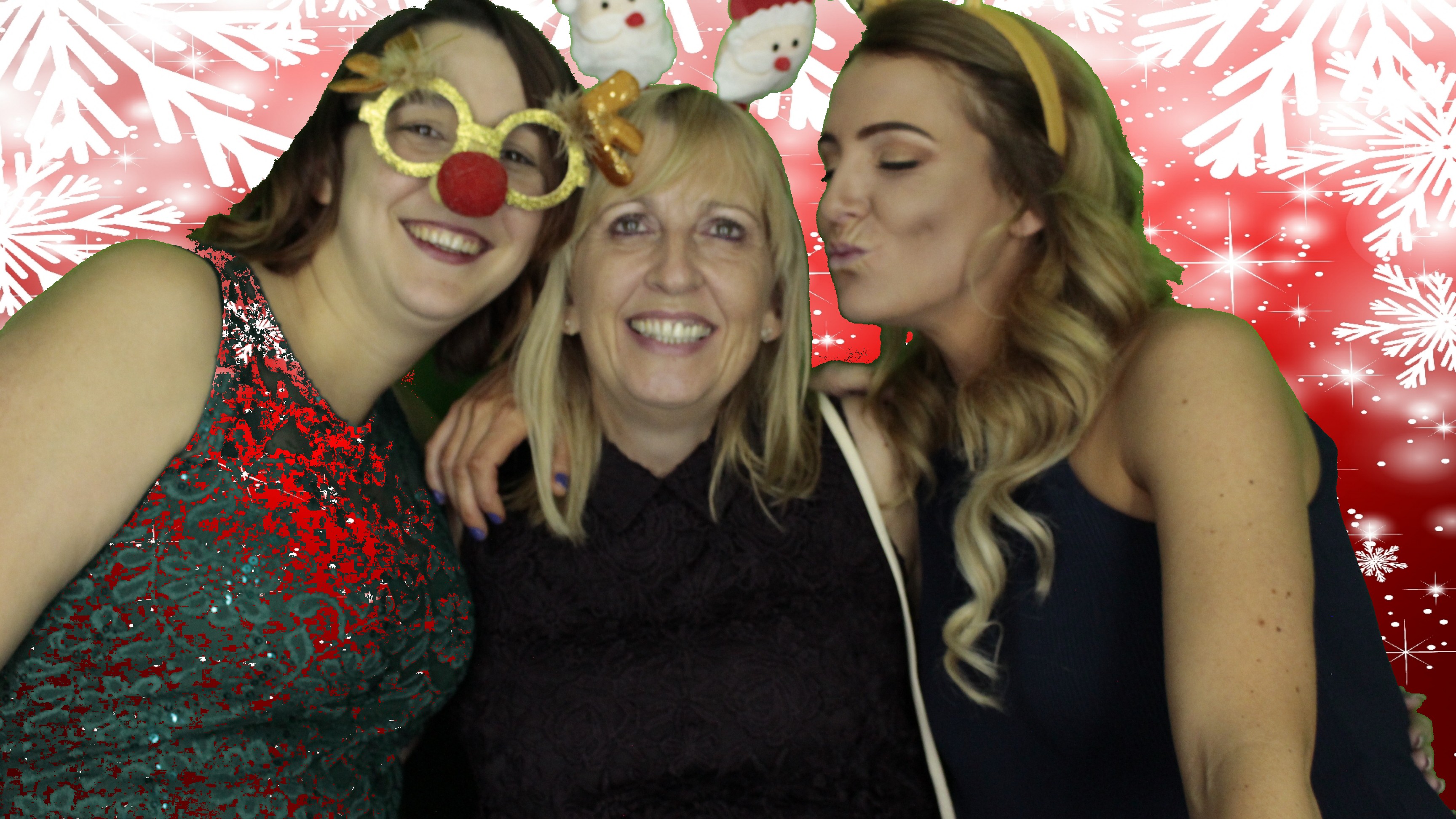 Portsmouth Water Christmas Party | View more photos from the event at gallery.myphotoboothexperience.co.uk/u/MyPhotoBoothExperienceLtd/Portsmouth-Water-Christmas-Party